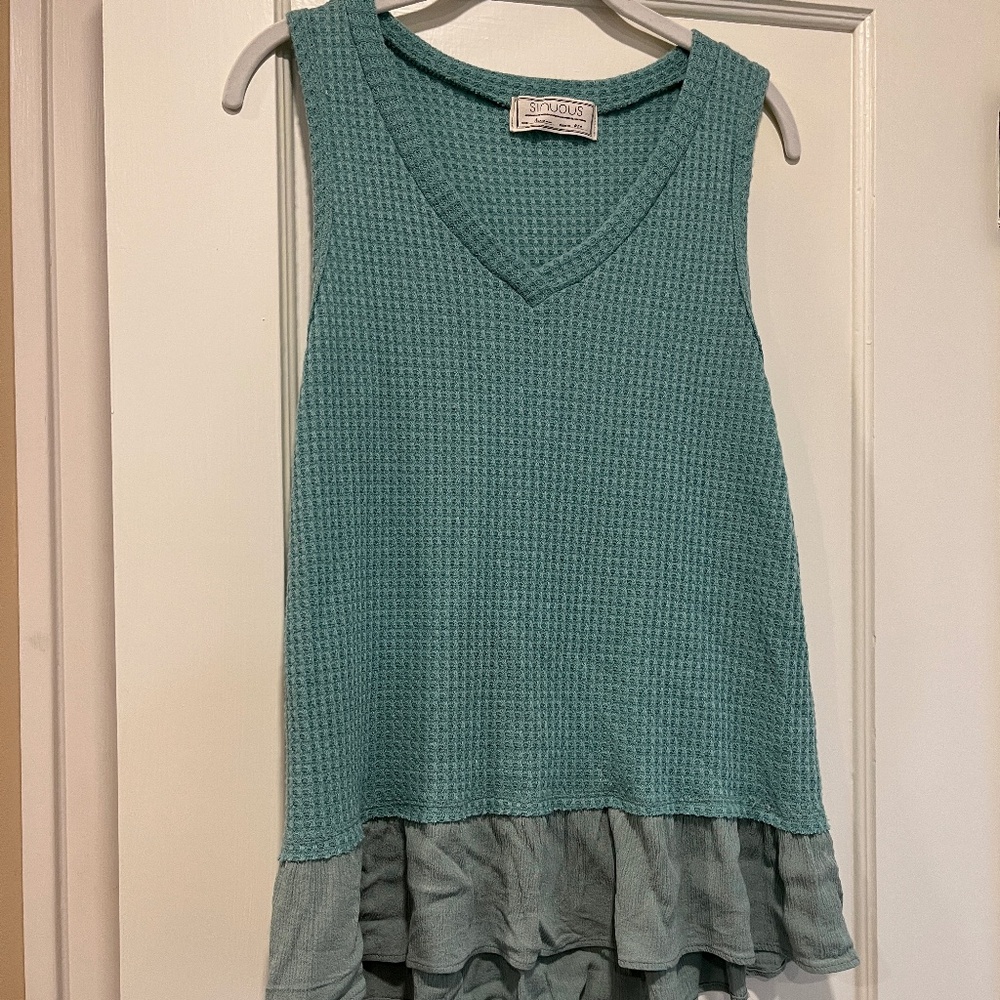 Sinuous Sleeveless V-Neck Tunic